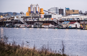 Woonbootbewoners Nieuwe haven willen wel naar Meinerswijk.